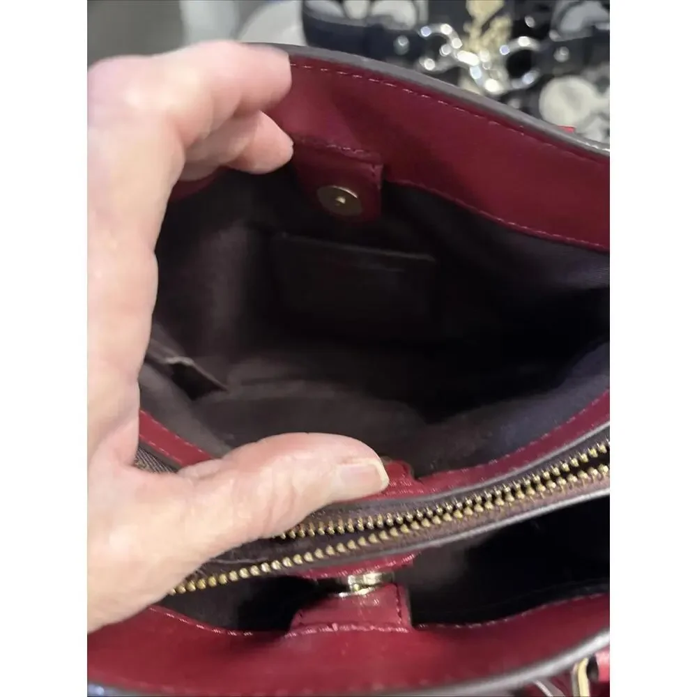 Coach Crocodile Leather Handbag Shoulder Bag Red‎ Beautiful